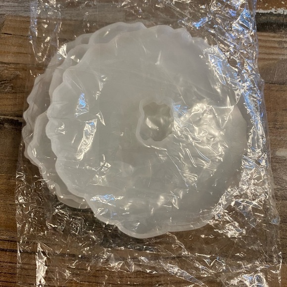 Resin coaster molds. Four in a pack. New - Picture 1 of 10